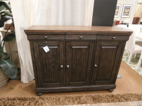 Havertys 3Dr/3Drw Buffet