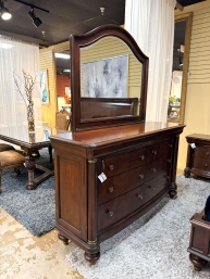 Havertys Dresser W/Mirror