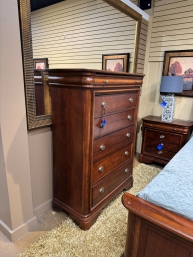 Vaughan Bassett Chest