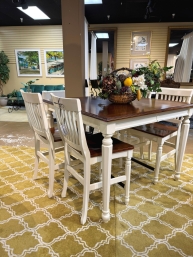 Pub Table W/4 Chairs+Lf