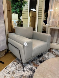 RTG Camelot Lthr Chair