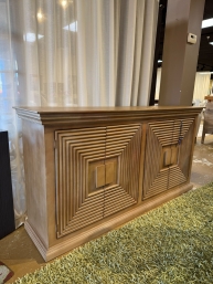 R6-COM-16 Doss Console Cabinet