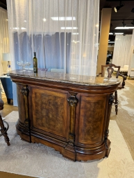 Traditional Stone Top Bar