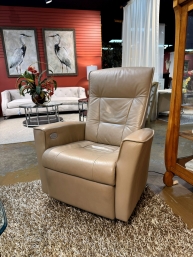 Fjords Leather Swivel/Power Recliner
