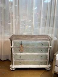 Hooker Jolie Fleur Chest