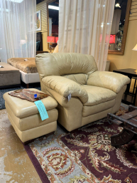 Chateau D Ax Leather Chair W/Ottoman
