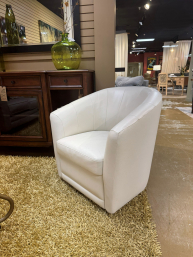 Kanes Leather Swivel Chair