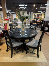 American Signature DR Table W/4 Chairs