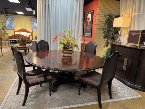 Tommy Bahama DR Table w/4 Chairs & Leaf