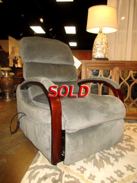 Haverty's Power Lift Recliner